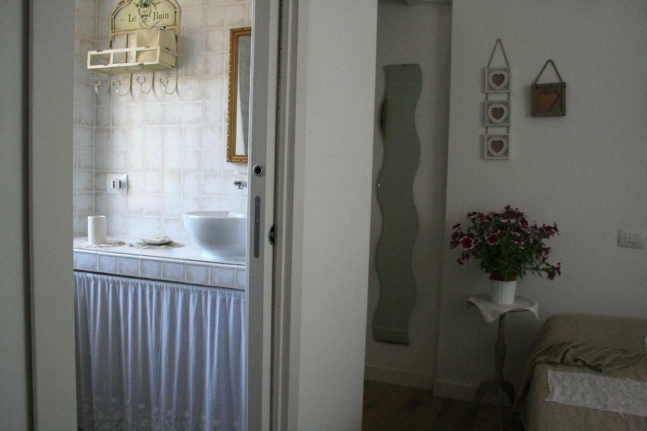 B&B La Casina Di Parrana โคลเลซัลเวตติ ภายนอก รูปภาพ